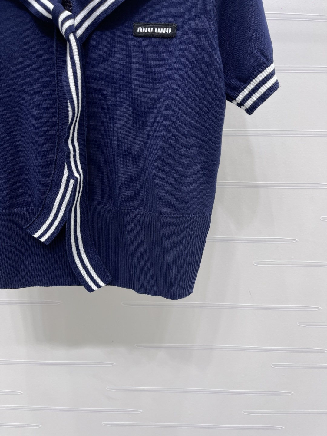 Women's short sleeves